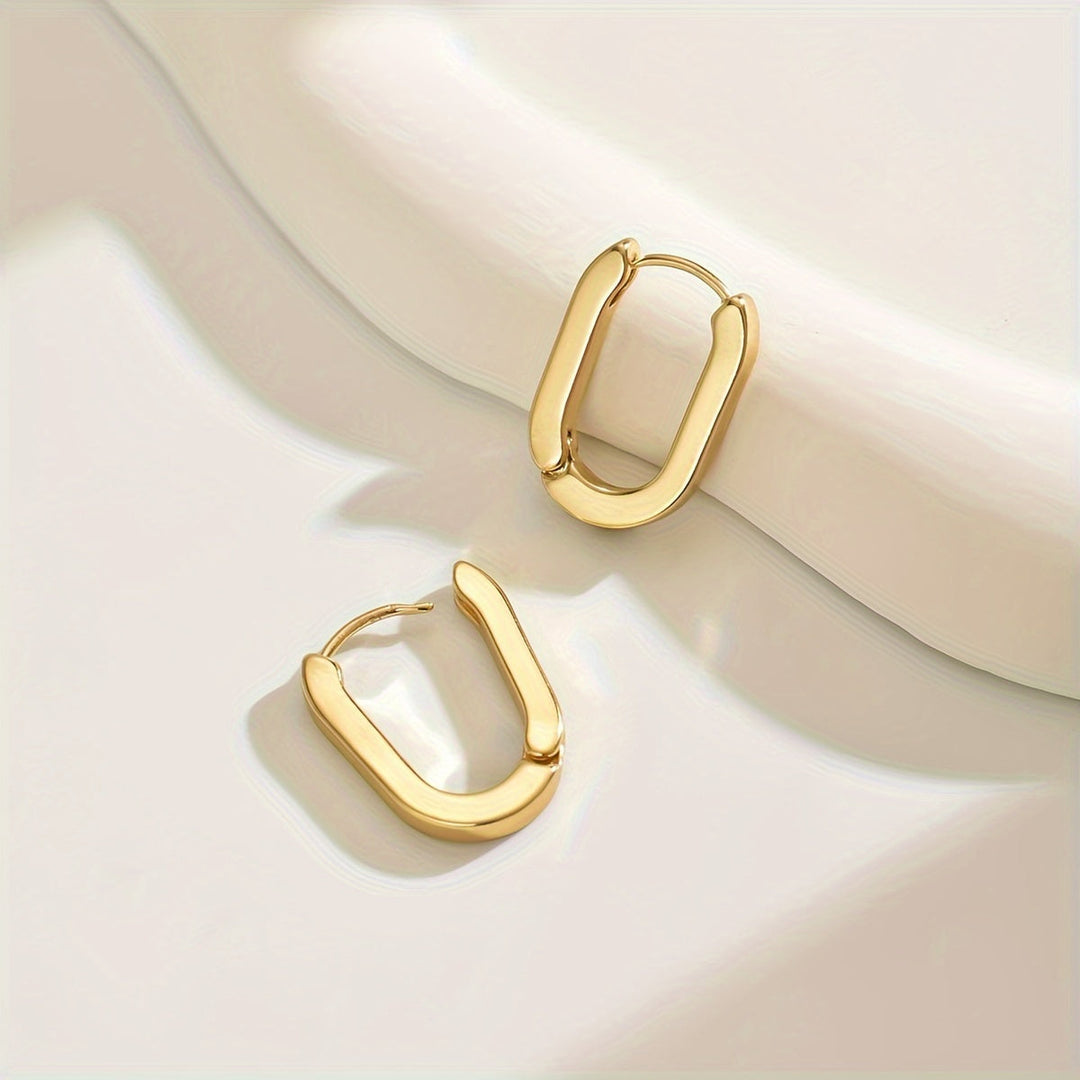 Elegant geometric earrings