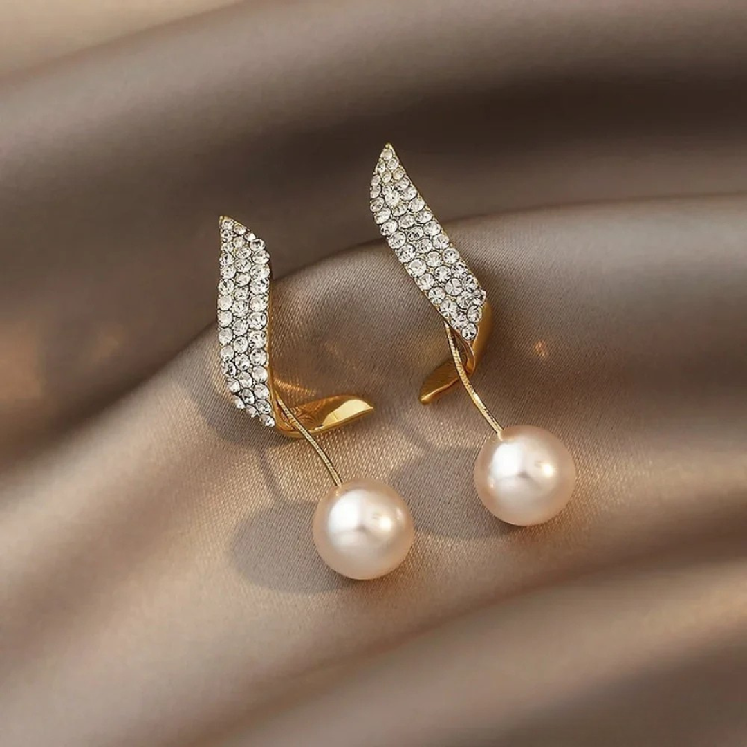 Earrings™ | Elegance in Golden Pearls