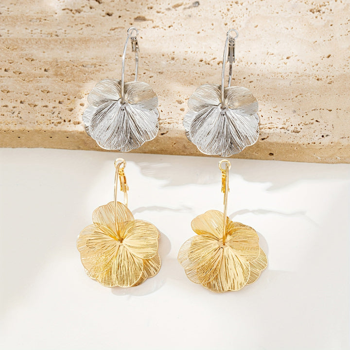 Exaggerated and Hollow Gold Earrings
