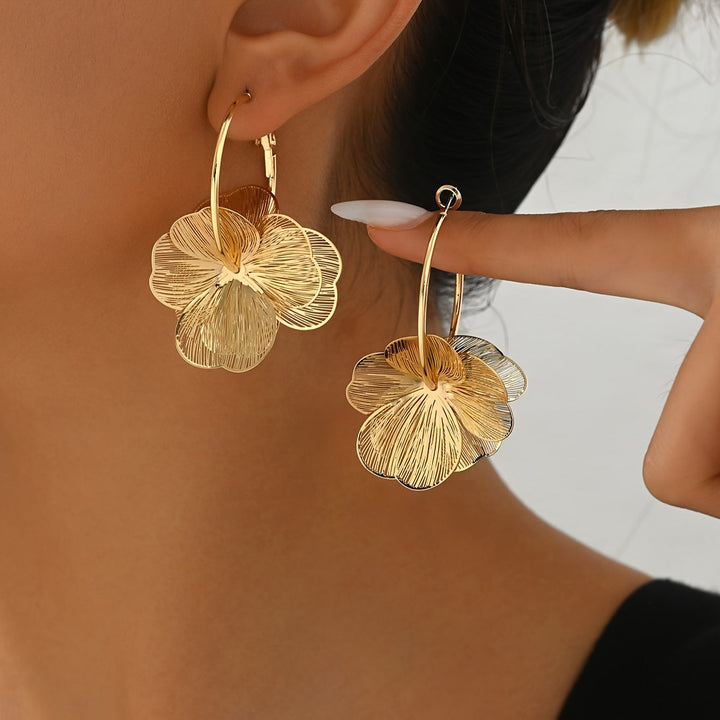 Exaggerated Earrings™ | Hollow Gold, Refined Elegance