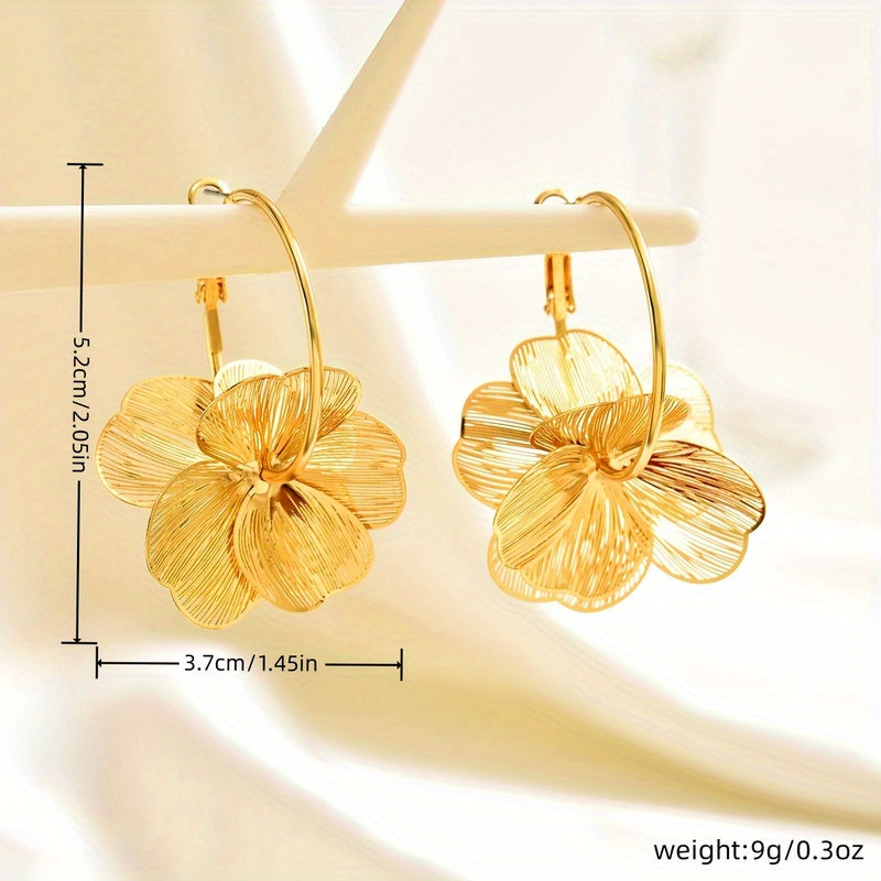 Exaggerated and Hollow Gold Earrings