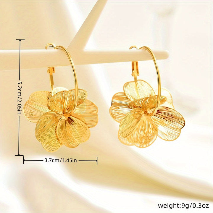 Exaggerated and Hollow Gold Earrings