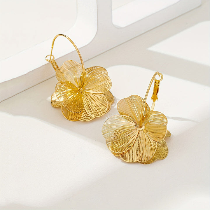 Exaggerated and Hollow Gold Earrings
