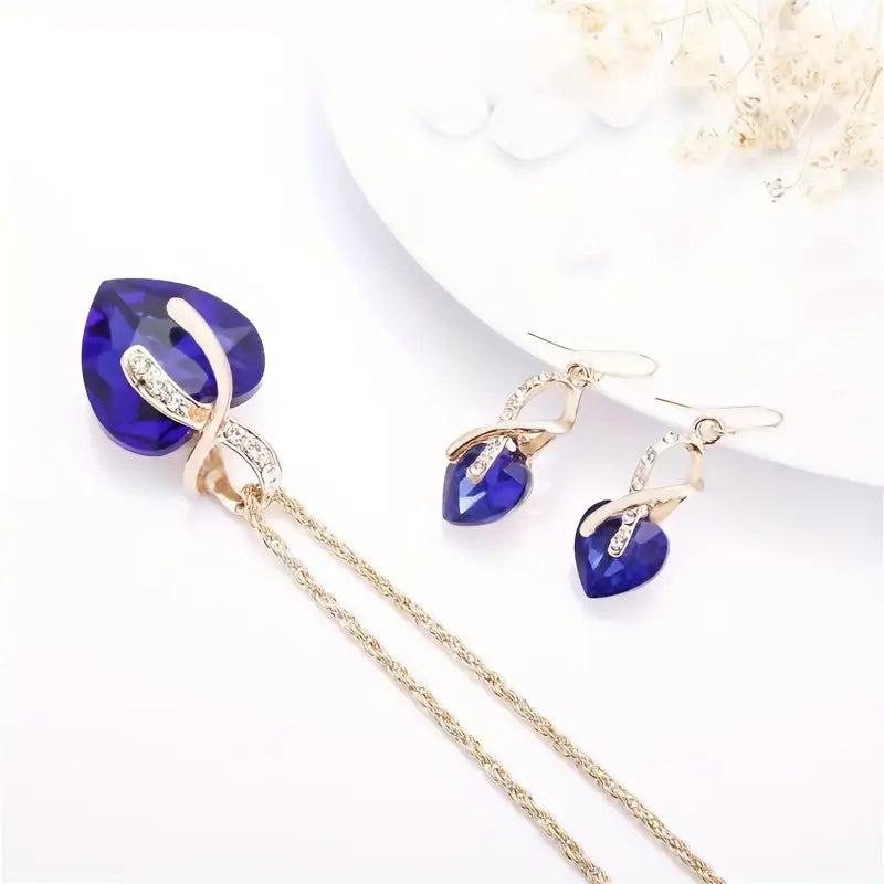 Marisolde Tavira Gold Jewelry Set