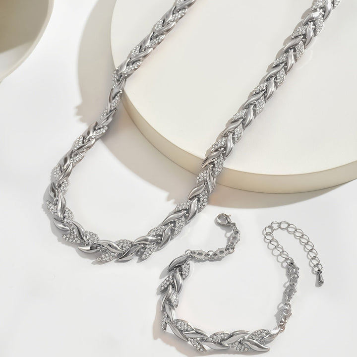 Fish Tail Set™ | Elegance in Glass and Refined Rhinestones