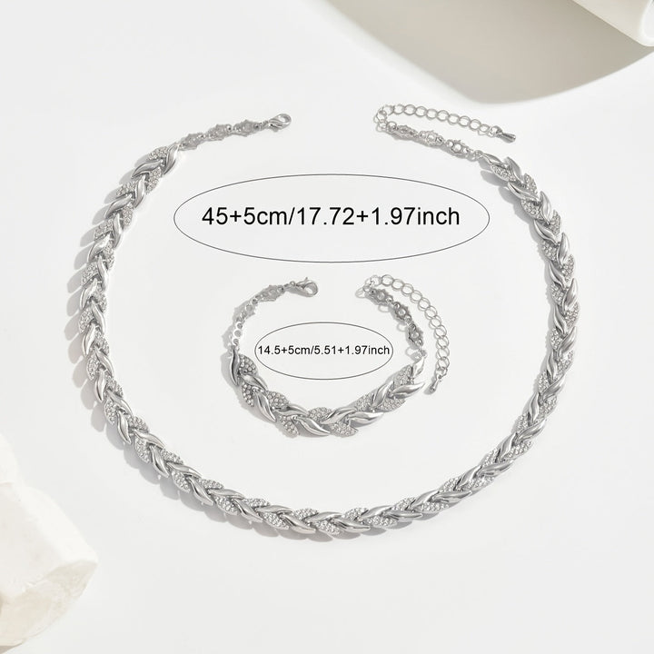 Fish Tail Set™ | Elegance in Glass and Refined Rhinestones