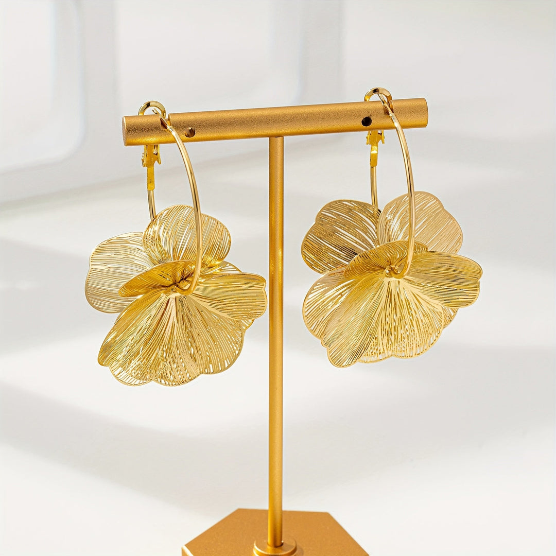 Exaggerated and Hollow Gold Earrings
