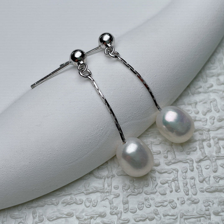 Baby Earrings in Fresh Pearls