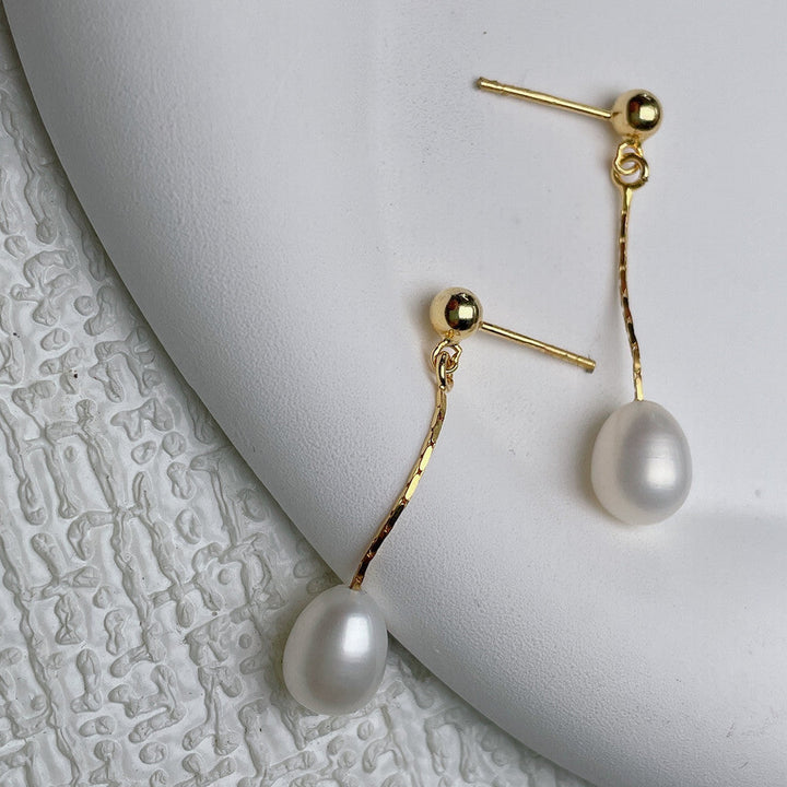 Baby Earrings in Fresh Pearls