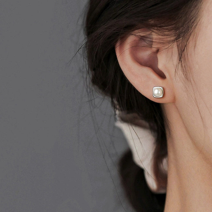 Earrings™ | Elegance in Freshwater Pearls