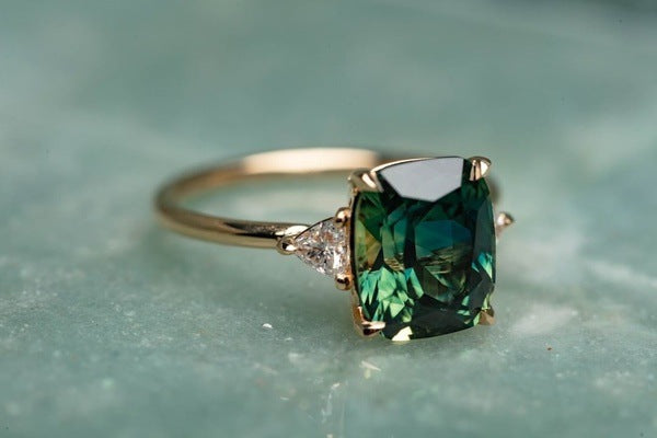 Green Vintage-Inspired Gemstone Ring | Gold