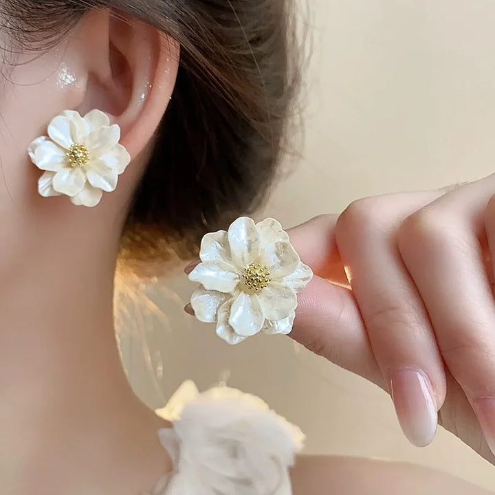 Chic Flower-Shaped White Acrylic Earrings