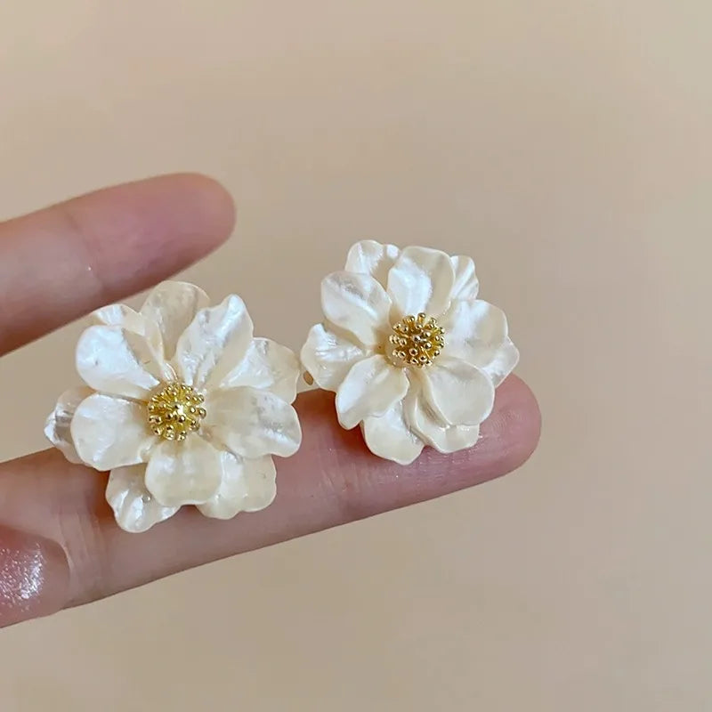 Chic Flower-Shaped White Acrylic Earrings