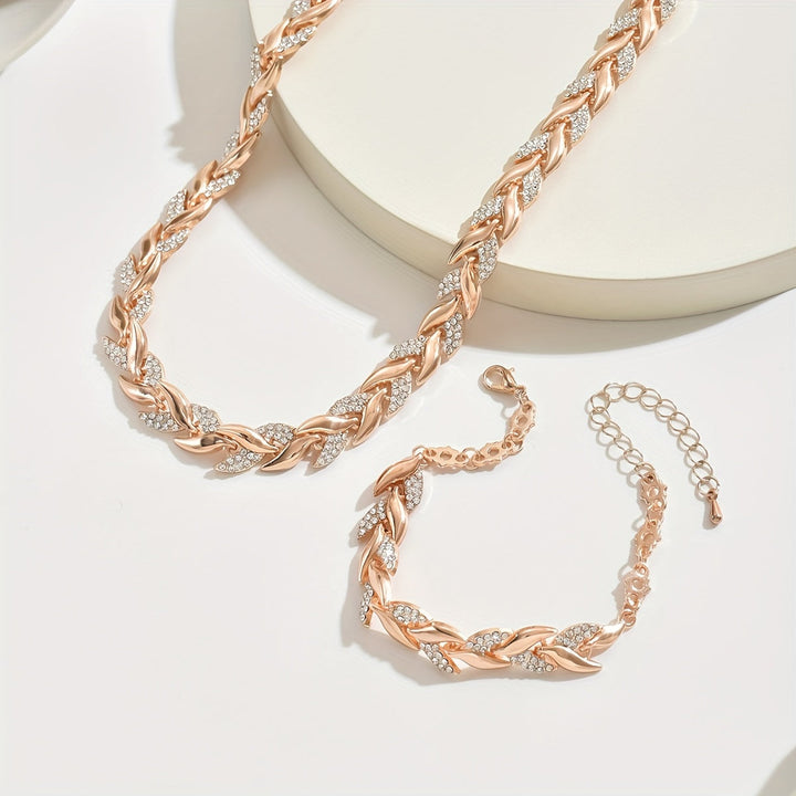 Fish Tail Set™ | Elegance in Glass and Refined Rhinestones