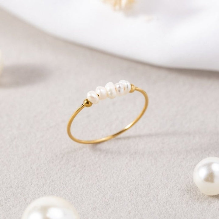 Classic Ring with Freshwater Pearl