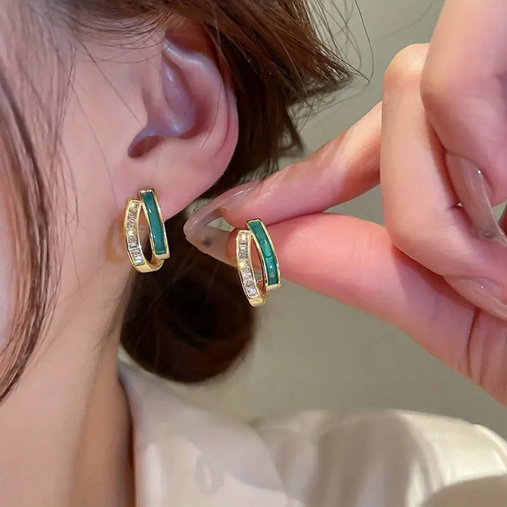 Chloé Leaf Earrings | Gold