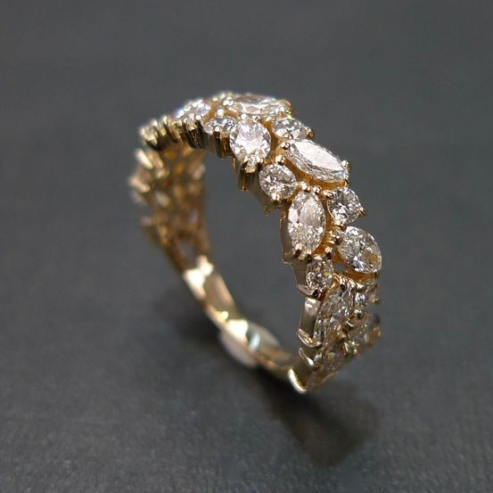 Brilliant Gold Vintage Ring