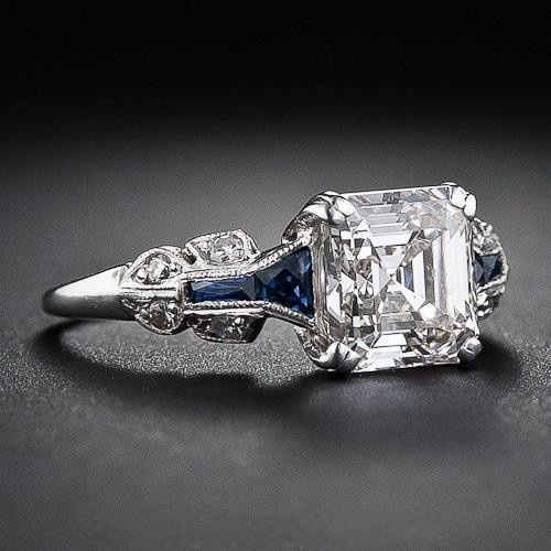Stunning Vintage Ring in Blue and Silver