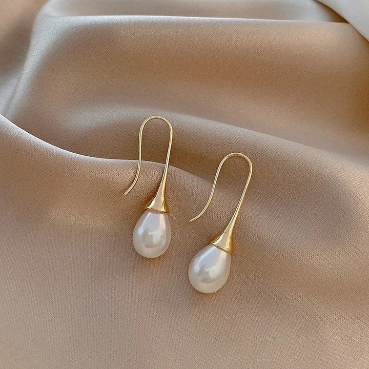 Helena™ | Refined Pearl Earrings